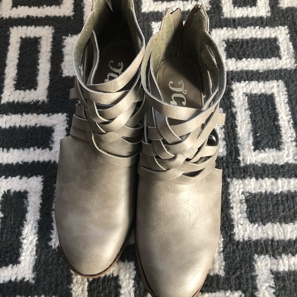 shoes never worn!! - Picture 1 of 5